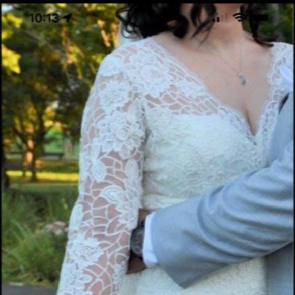 Custom Made 4 Piece Wedding Gown - Picture 3 of 4